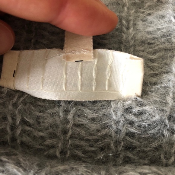 SOLD (on another platform) ✨Sézane Olric Pull✨ - Picture 13 of 16